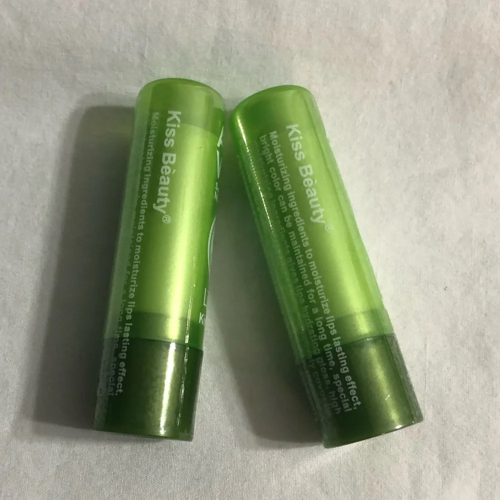 2PK Lipstick Aloe Vera Smoothing Moisturizer . 3.5g